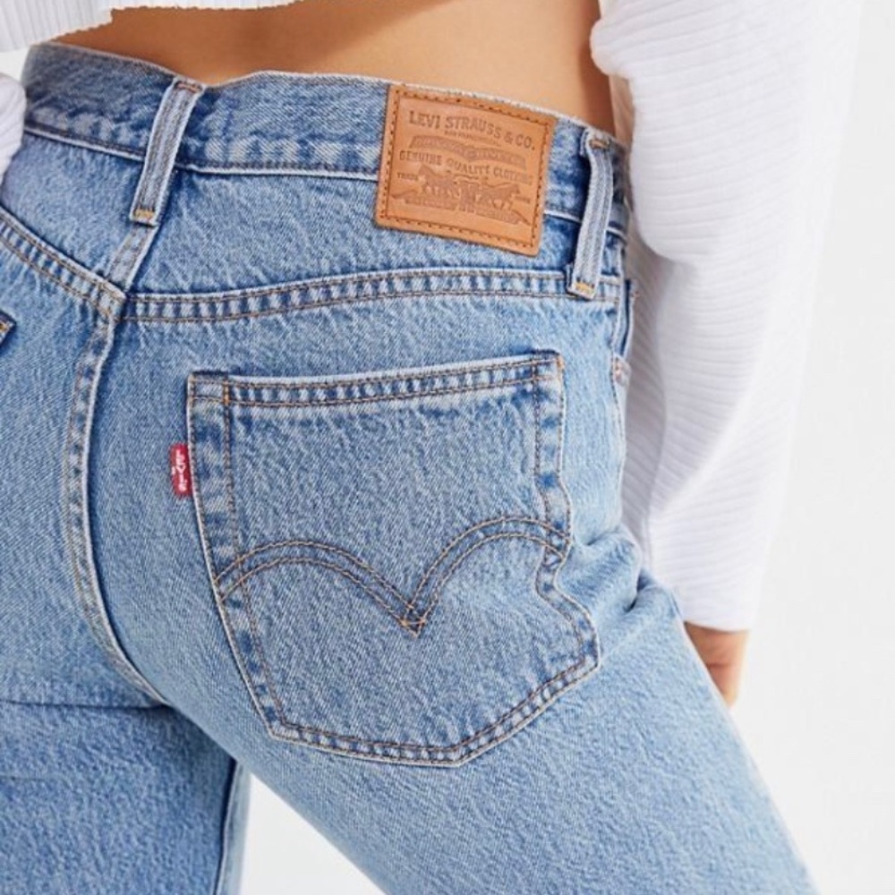 Levi’s Light Wash Wedgie Jeans